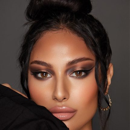 Bella-One-day-Hazel-honey-min